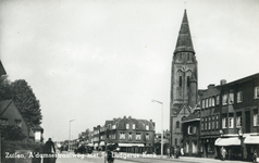 68 Gezicht in de Amsterdamsestraatweg te Zuilen, ter hoogte van de St.- Ludgeruskerk (rechts), naar het noorden.N.B. ...